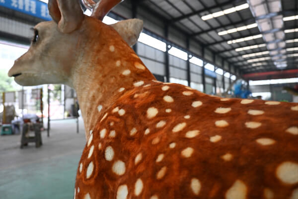 Animatronic Animal Details-Skin