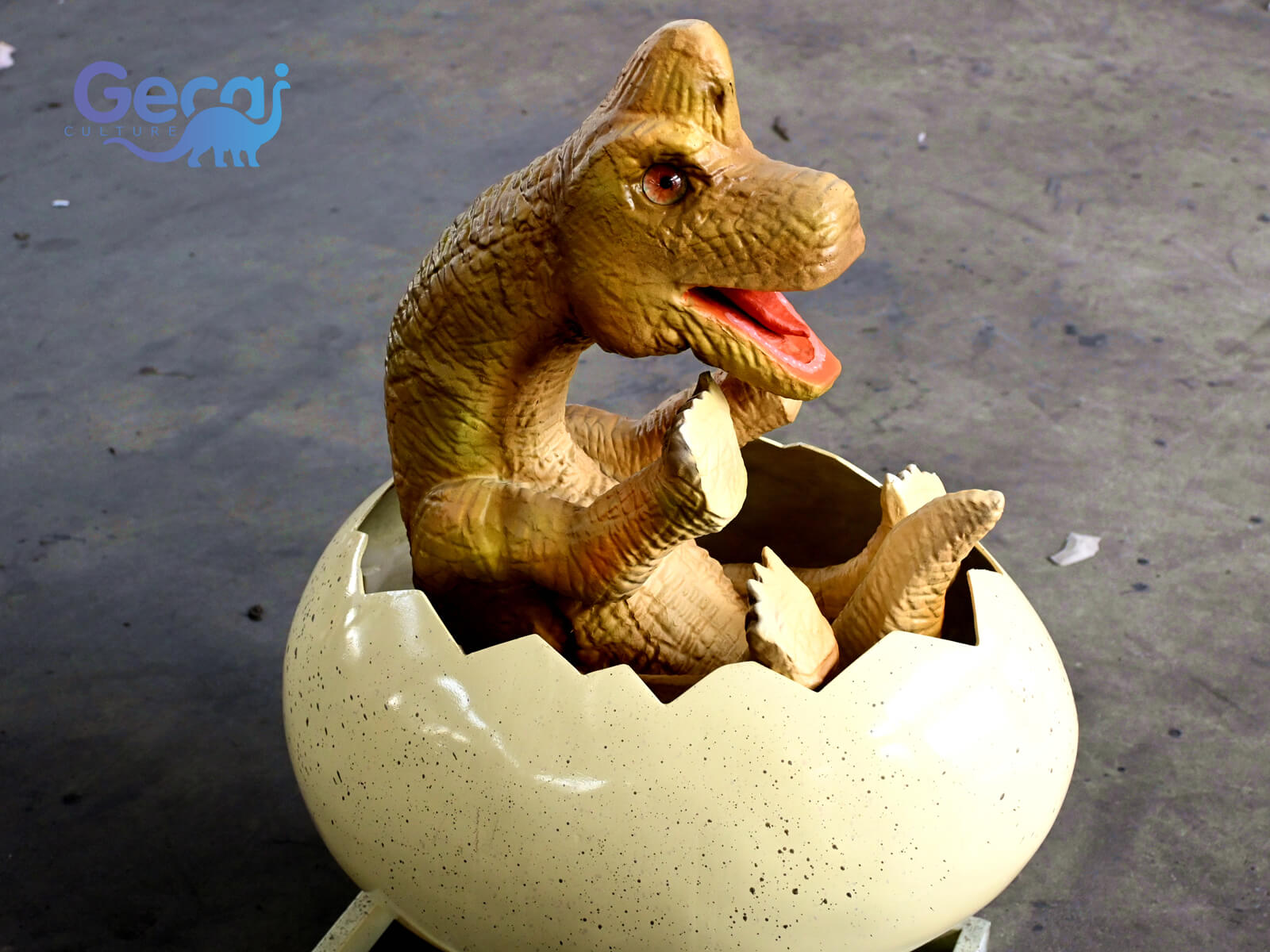 Baby Animatronic Brachiosaurus in Eggshell