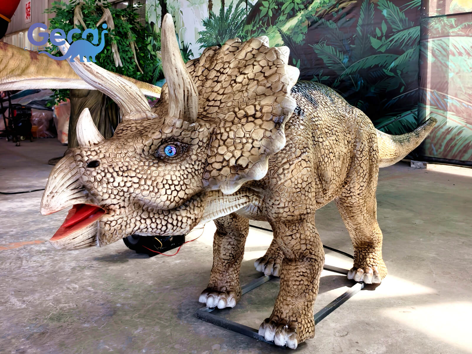Life Size Triceratops Animatronic Dinosaurs Statue for Sale