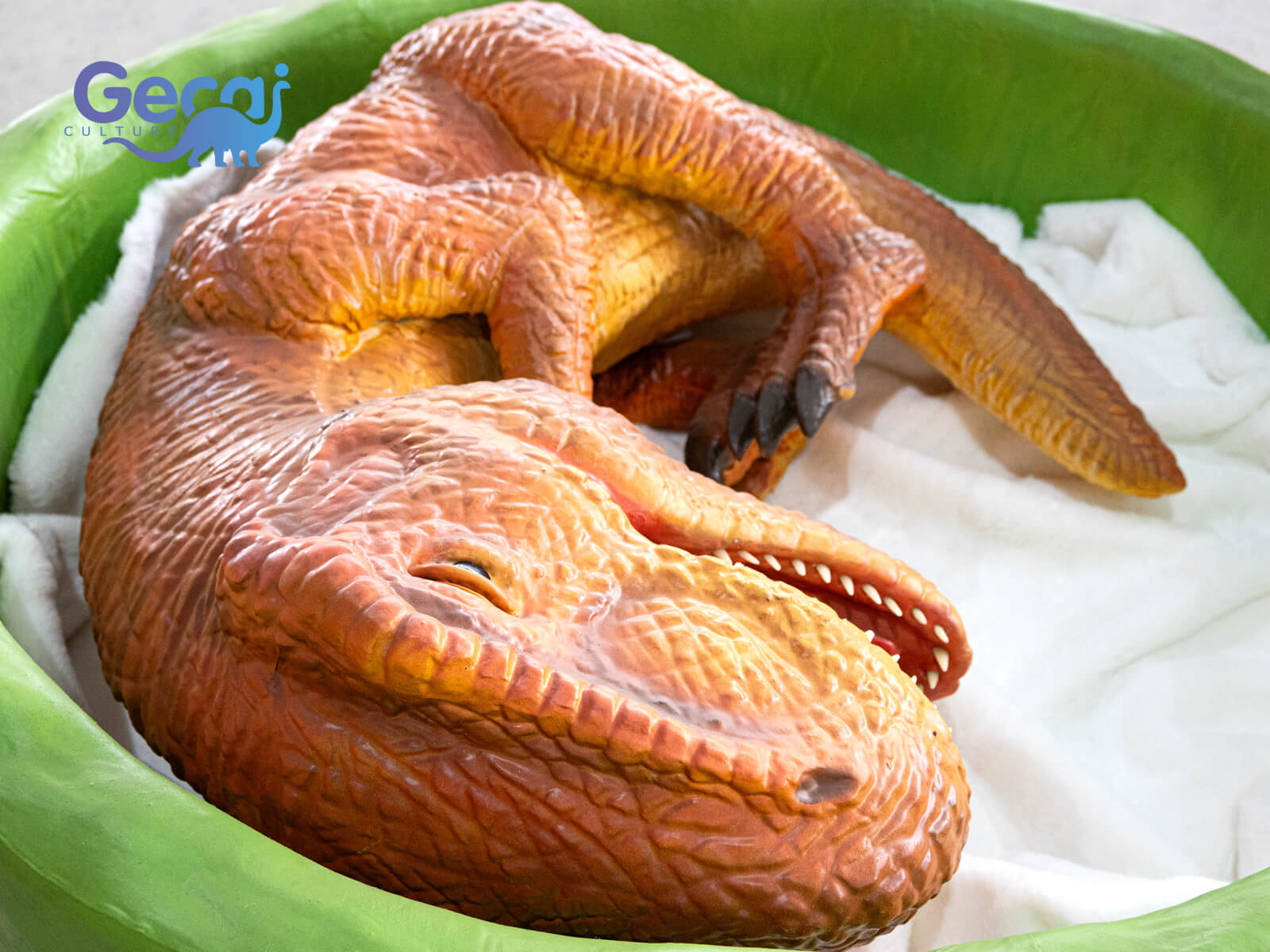 Lifelike Animatronic Baby Dinosaur with Nest