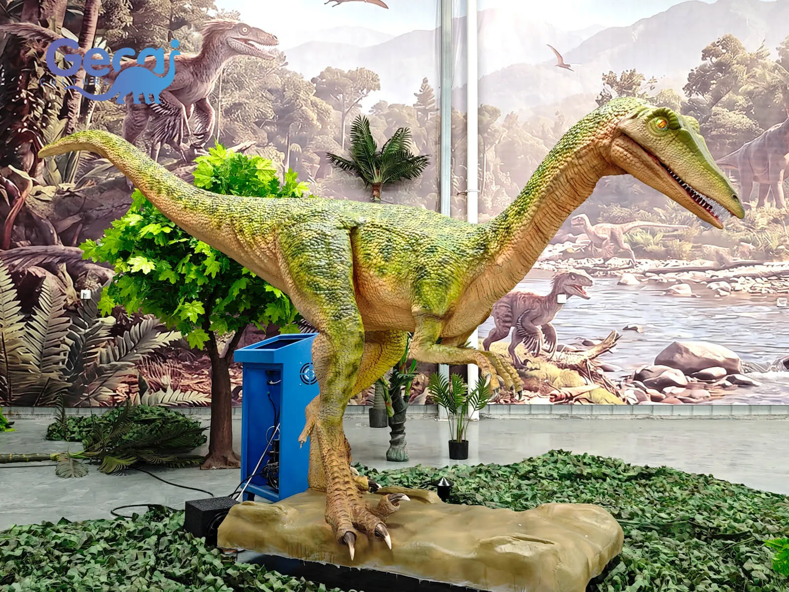 Realistic Animatronic Coelophysis with Servo Motor