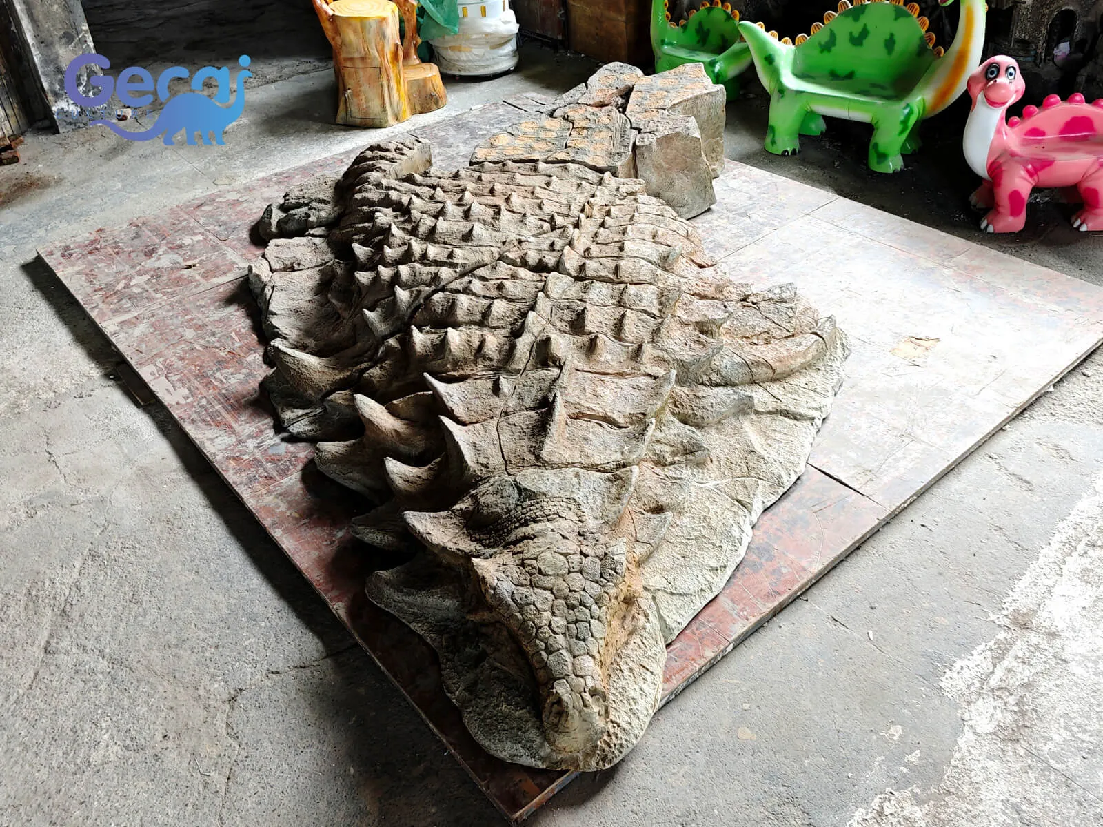 O Ankylosaurus Dinosaur Fossil Replica for Park é uma exibição pré-histórica de alta qualidade projetada para parques de dinossauros, parques temáticos, museus, atrações educacionais e espaços de exposição ao ar livre. R