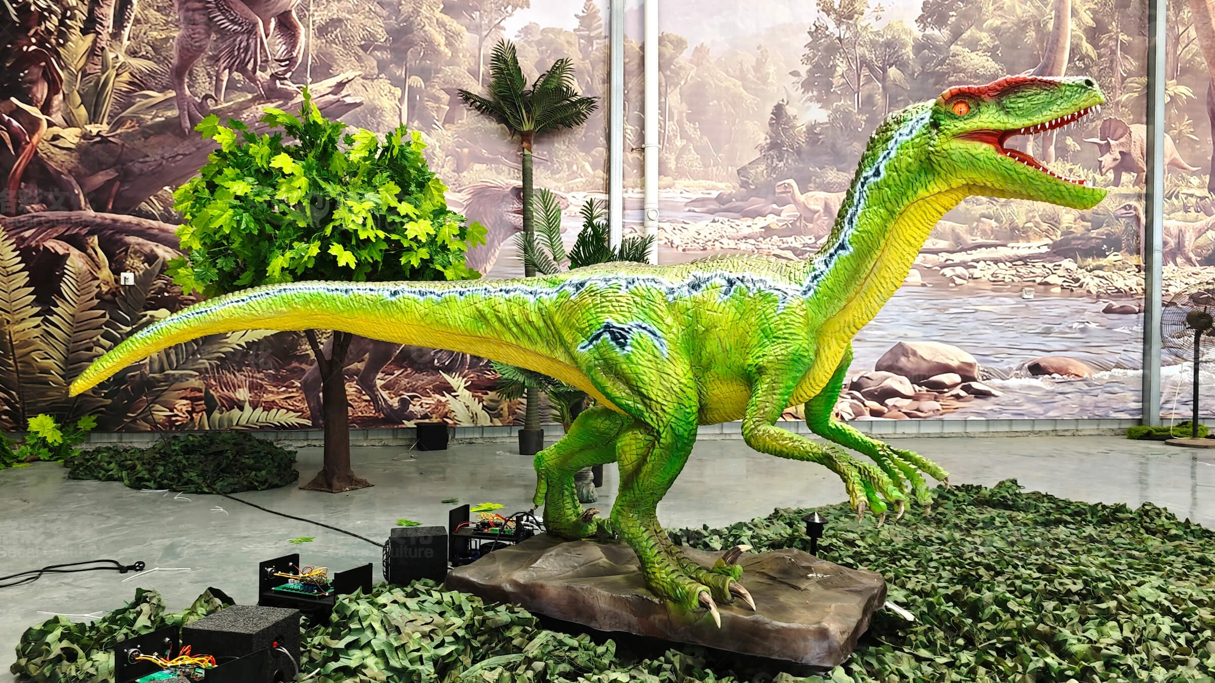 Standard Motor vs Servo Motor Animatronic Dinosaurs Which Is Right for Your Project (4).jpg
