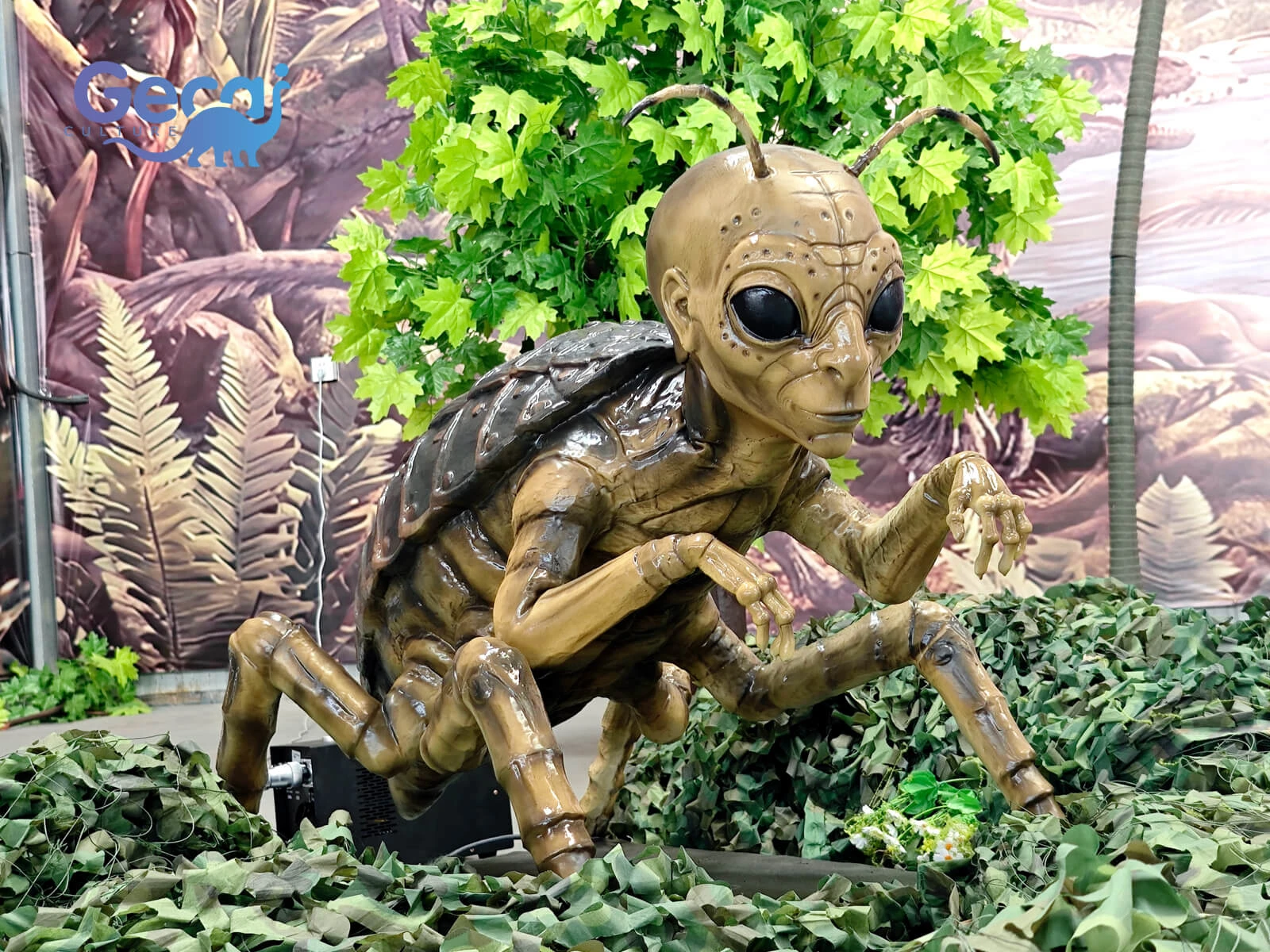 Custom Animatronic Alien Insect Model for Theme Parks